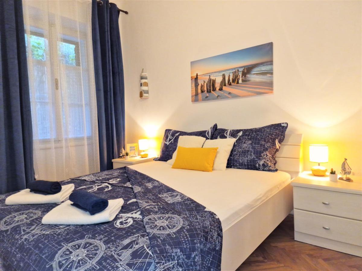 Pirates' Bay Apartment - Omiš Eksteriør bilde