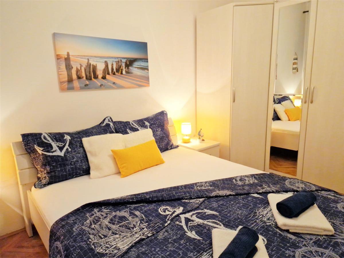 Pirates' Bay Apartment - Omiš Eksteriør bilde