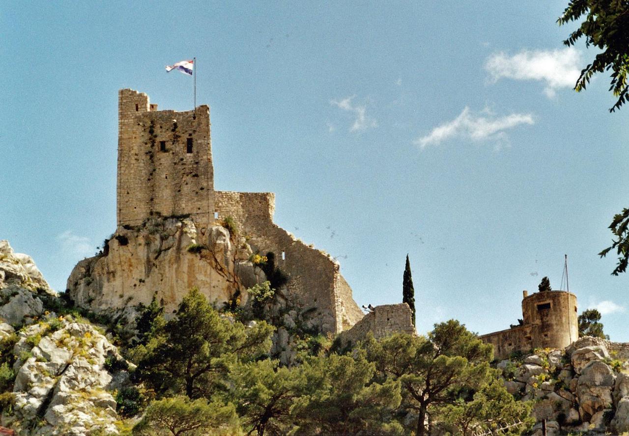 Pirates' Bay Apartment - Omiš Eksteriør bilde