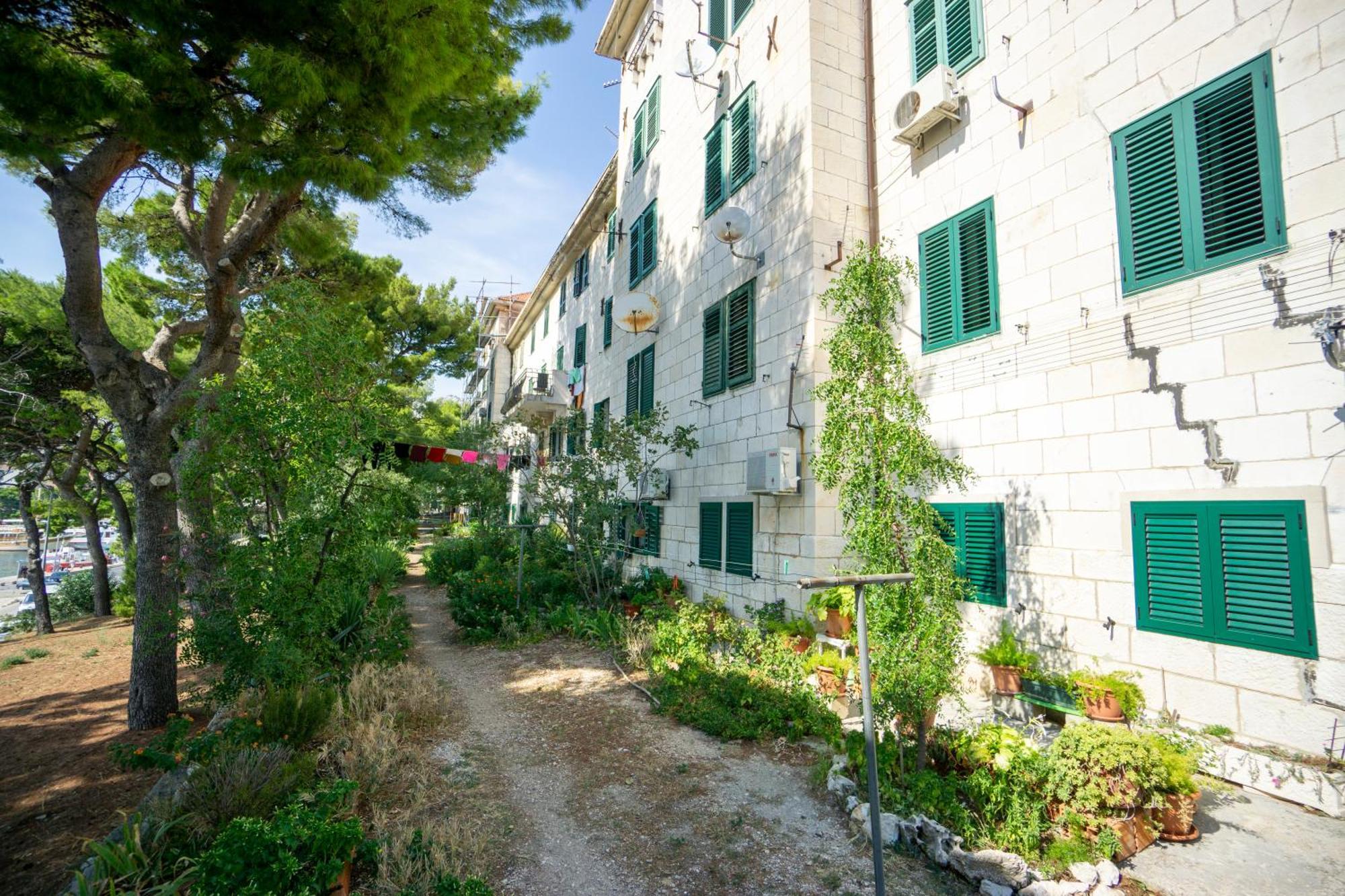 Pirates' Bay Apartment - Omiš Eksteriør bilde